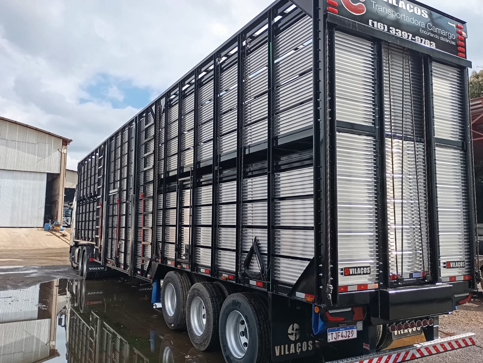 ee09417e-e63b-4afc-afad-7ffd2b6e2bb1